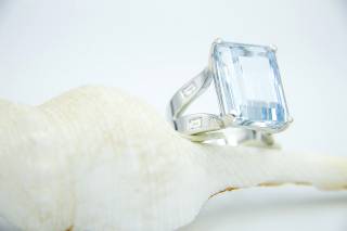 Ring with aquamarine and diamonds