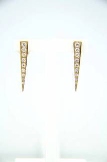 Earrings in triangular composition and diamonds