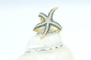 Starfish ring with diamonds