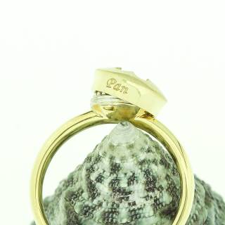 Ring with detachable ''motif'' caps and diamonds